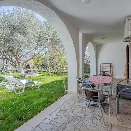 Appartement Mladen *