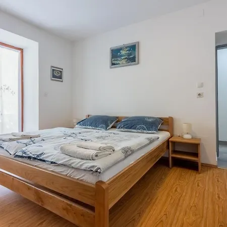 Mladen Appartement *