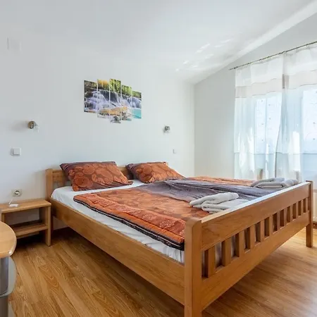 Mladen Apartment