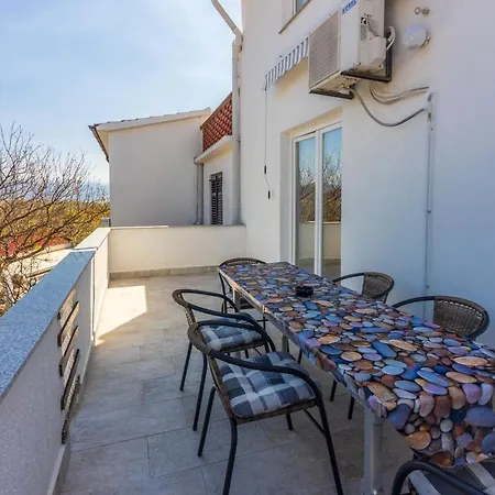 Mladen Apartamento Baška