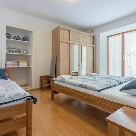 Mladen Apartament Baška